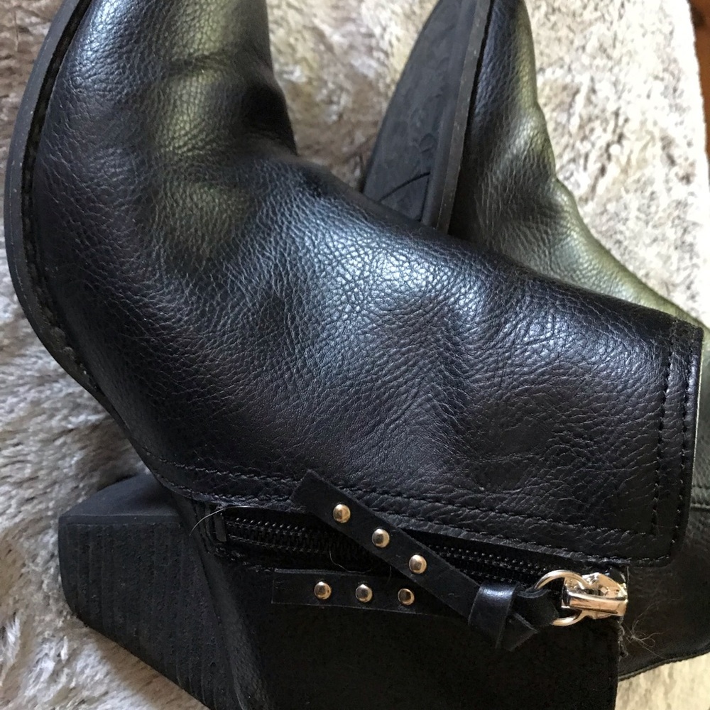 Dr. Scholls booties